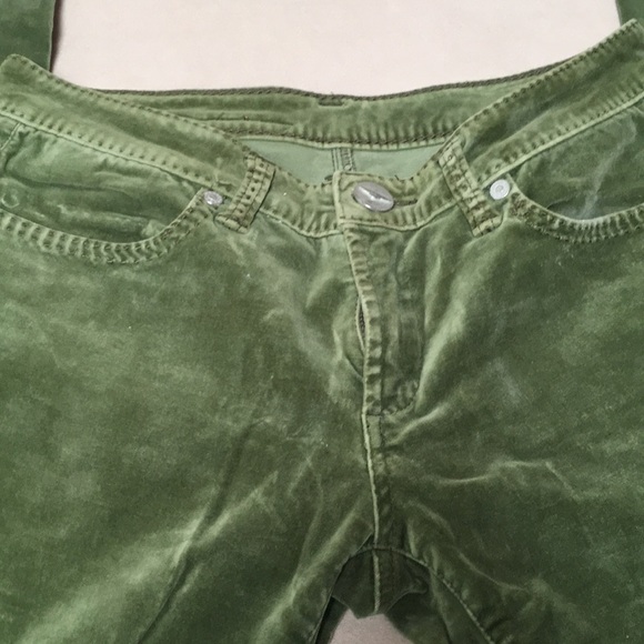 Green corduroy pants — BCBG - Picture 2 of 6